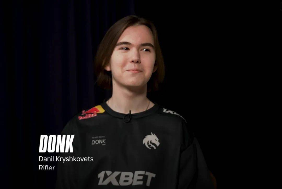 LPL：RNG&V5赛前海报大比拼：驰骋冰雪 vs《舞剑》